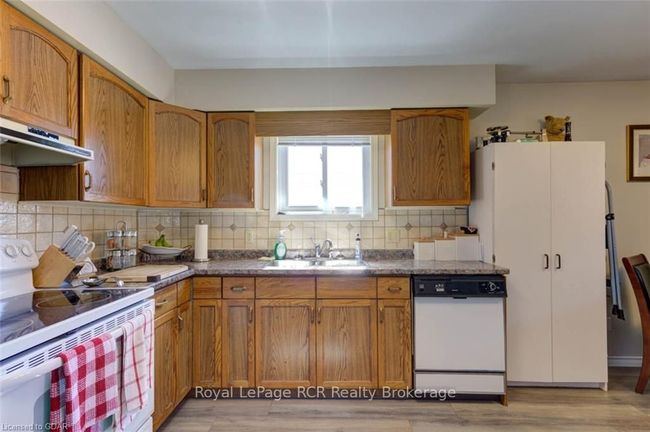 203 - 497 Birmingham St W, Condo with 2 bedrooms, 1 bathrooms and 1 parking in Mount Forest ON | Image 8