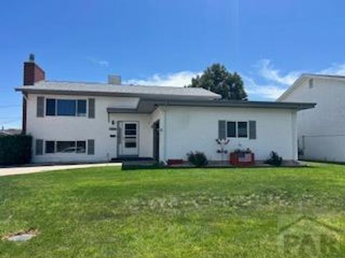 2130 Oakwood Ln, Pueblo, CO, 81005-2737 | Card Image