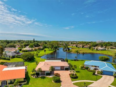 556 Landmark Drive, House other with 3 bedrooms, 2 bathrooms and null parking in Naples FL | Image 2