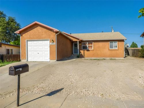 1905 Carol Dr, Pueblo, CO, 81005-2413 | Card Image