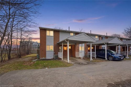 8-125 Limeridge Rd W, Hamilton, ON, L9C2V3 | Card Image