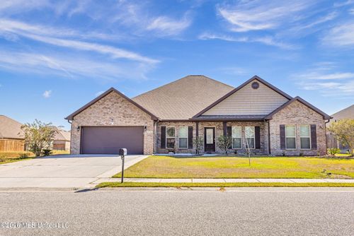 10546 Chapelwood Dr, Gulfport, MS, 39503-8282 | Card Image