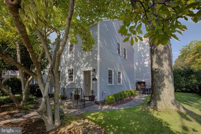 822 G Street Se, Townhouse with 2 bedrooms, 2 bathrooms and null parking in WASHINGTON DC | Image 2