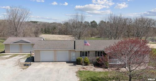 680 Marion Rd N, Central City, IA, 52214-9302 | Card Image