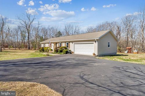 8174 Black Walnut Run Rd, RHOADESVILLE, VA, 22542-8604 | Card Image