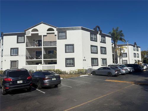 g205-9735 Fontainebleau Blvd, Miami, FL, 33172-6724 | Card Image
