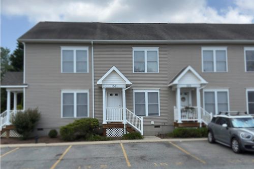 apt-2-2-15-2 Beverly Ct, Lexington, VA, 24450-3384 | Card Image