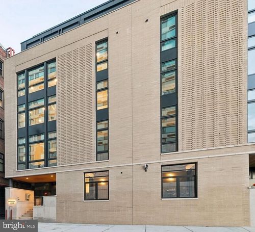 111 S 24th St, PHILADELPHIA, PA, 19103-4301 | Card Image