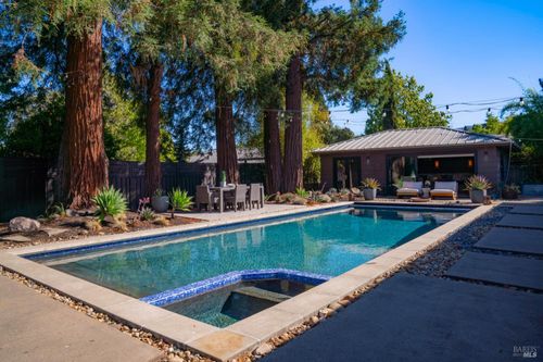 1325 Hillview Pl, Saint Helena, CA, 94574 | Card Image