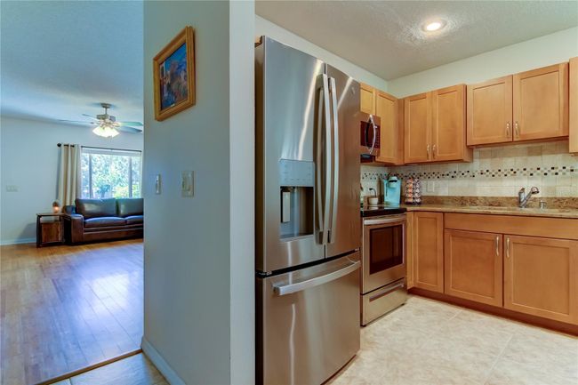 5 - 2291 Americus Boulevard W, Condo with 2 bedrooms, 2 bathrooms and null parking in Clearwater FL | Image 14