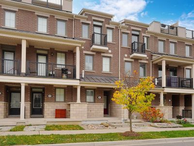 9 Frederick Wilson Ave, Condo with 2 bedrooms, 3 bathrooms and 2 parking in Markham ON | Image 2