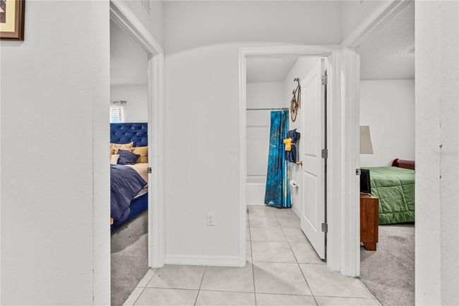 17019 Avon Dive Lane, House other with 4 bedrooms, 2 bathrooms and null parking in WIMAUMA FL | Image 8