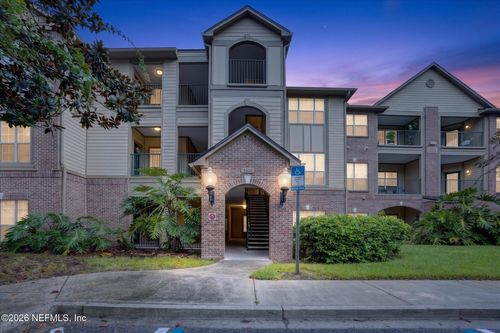 1521-7800 Point Meadows Dr, Jacksonville, FL, 32256-4606 | Card Image