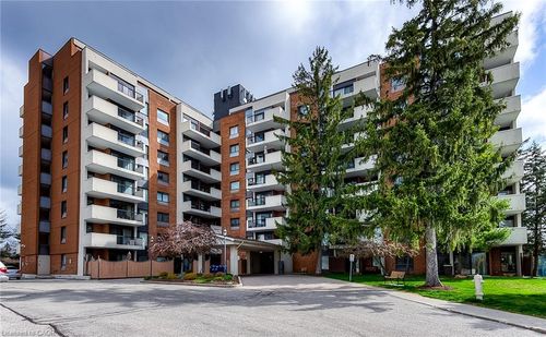 212-260 Sheldon Ave N, Kitchener, ON, N2H6P2 | Card Image