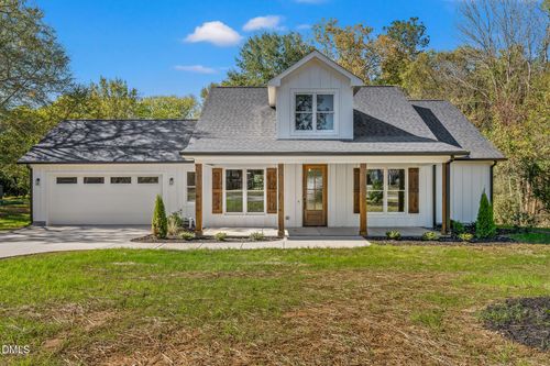 321 W Noble St, Louisburg, NC, 27549 | Card Image