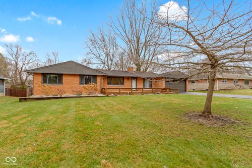 8823 Crestview Drive, Indianapolis, IN, 46240 | Card Image