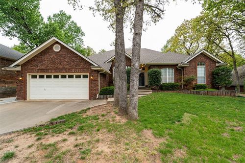 709 N Creek Dr, Edmond, OK, 73034-3023 | Card Image