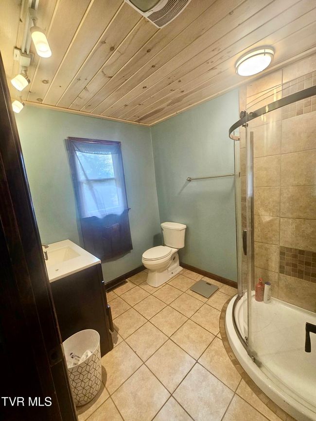 Primary Bath | Image 12