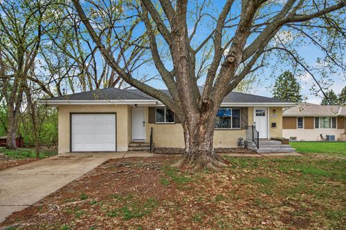 3901 Lake Drive Ave N, Robbinsdale, MN, 55422-1505 | Card Image