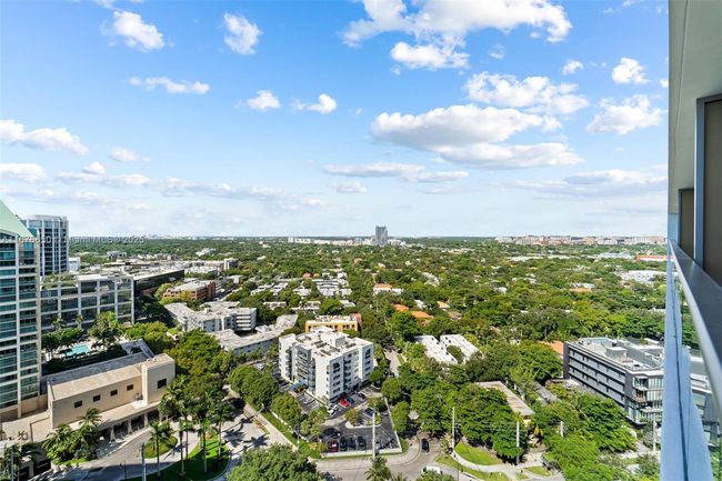 2005 - 2678 Tigertail Ave, Condo with 2 bedrooms, 2 bathrooms and null parking in Coconut Grove FL | Image 12