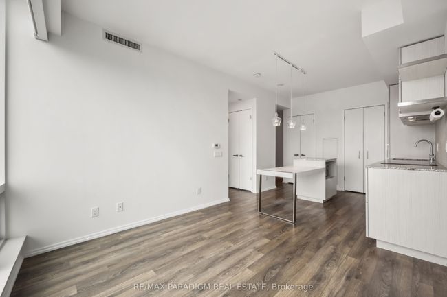 4301 - 197 Yonge St, Condo with 1 bedrooms, 1 bathrooms and null parking in Toronto ON | Image 15