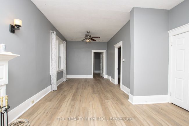 666 Lorne Ave, Home with 5 bedrooms, 3 bathrooms and 1 parking in London ON | Image 17