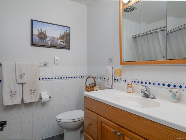 100 Dyer Dr, House other with 3 bedrooms, 3 bathrooms and 1 parking in Sayward BC | Image 38