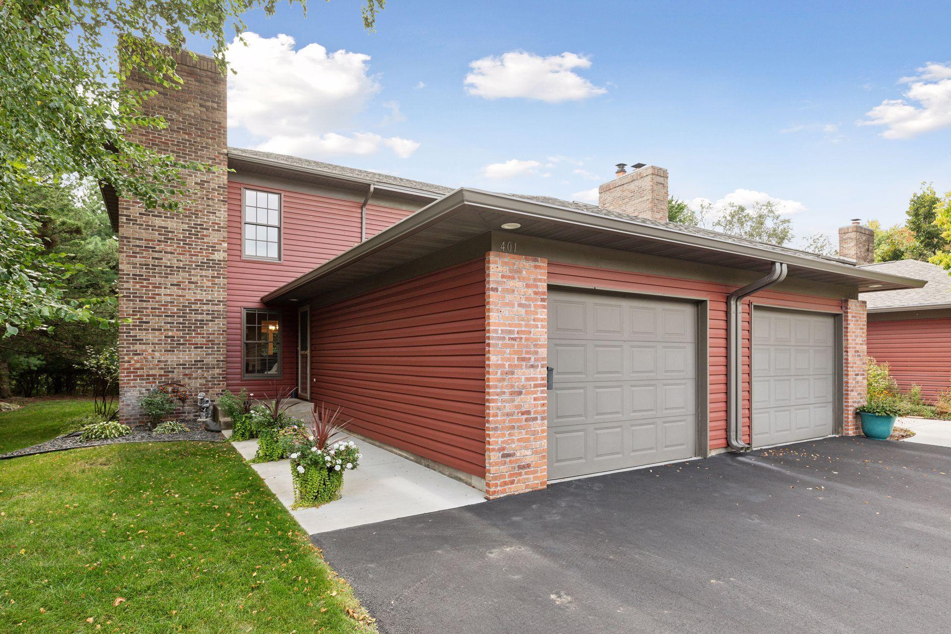 Hunter Hill Rd, Hudson, WI 54016