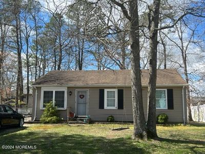 184 Stowaway Road, House other with 3 bedrooms, 1 bathrooms and null parking in Manahawkin NJ | Image 1