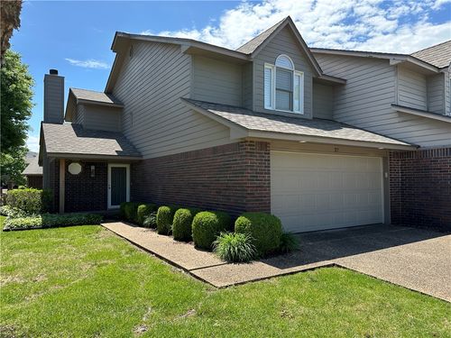 27 W La Quinta Ct, Rogers, AR, 72758-9569 | Card Image