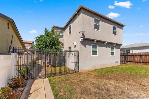 4454 60 52nd Street, San Diego, CA, 92115 | Card Image