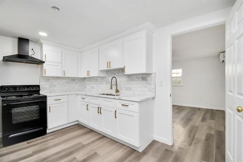 c-1802 E Martha Ln, Pasadena, TX, 77502-2830 | Card Image