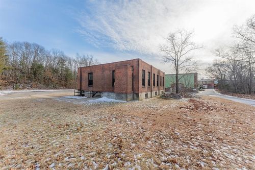 30 Harris St, Putnam, CT, 06260-1907 | Card Image