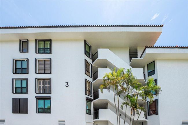 APT-323 - 4100 Highway A1a, Condo with 3 bedrooms, 3 bathrooms and null parking in Hutchinson Island FL | Image 38