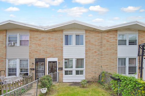2061 Pine St, Des Plaines, IL, 60018-2985 | Card Image