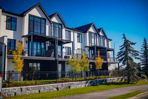 102-1700 73 St Sw, Calgary, AB, T3H3Z6 | Card Image