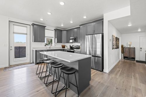 303-8342 S Sky Mirror Ln, Midvale, UT, 84047-7863 | Card Image