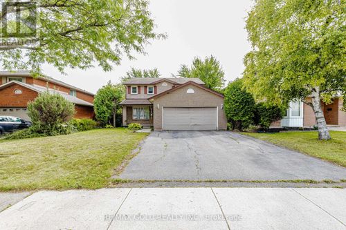 74 Parkplaza Dr, Hamilton, ON, L8V5A5 | Card Image
