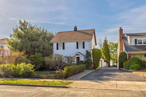 1730 Hancock St, Hewlett, NY, 11557-1607 | Card Image