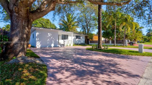 315 Ne 160th Ter, Miami, FL, 33162-4336 | Card Image