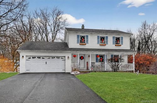 6 Wayne Dr, Middletown, NY, 10940-6685 | Card Image