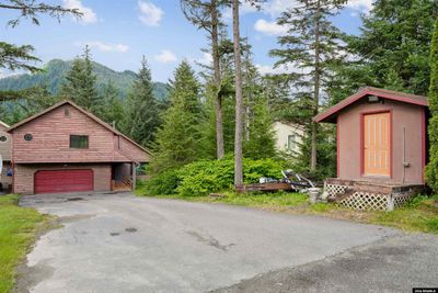 1001 Wee Burn Drive, Townhouse with 3 bedrooms, 2 bathrooms and 2 parking in Juneau AK | Image 3