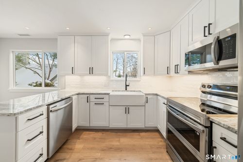 b-919 Heritage Vlg, Southbury, CT, 06488-1338 | Card Image