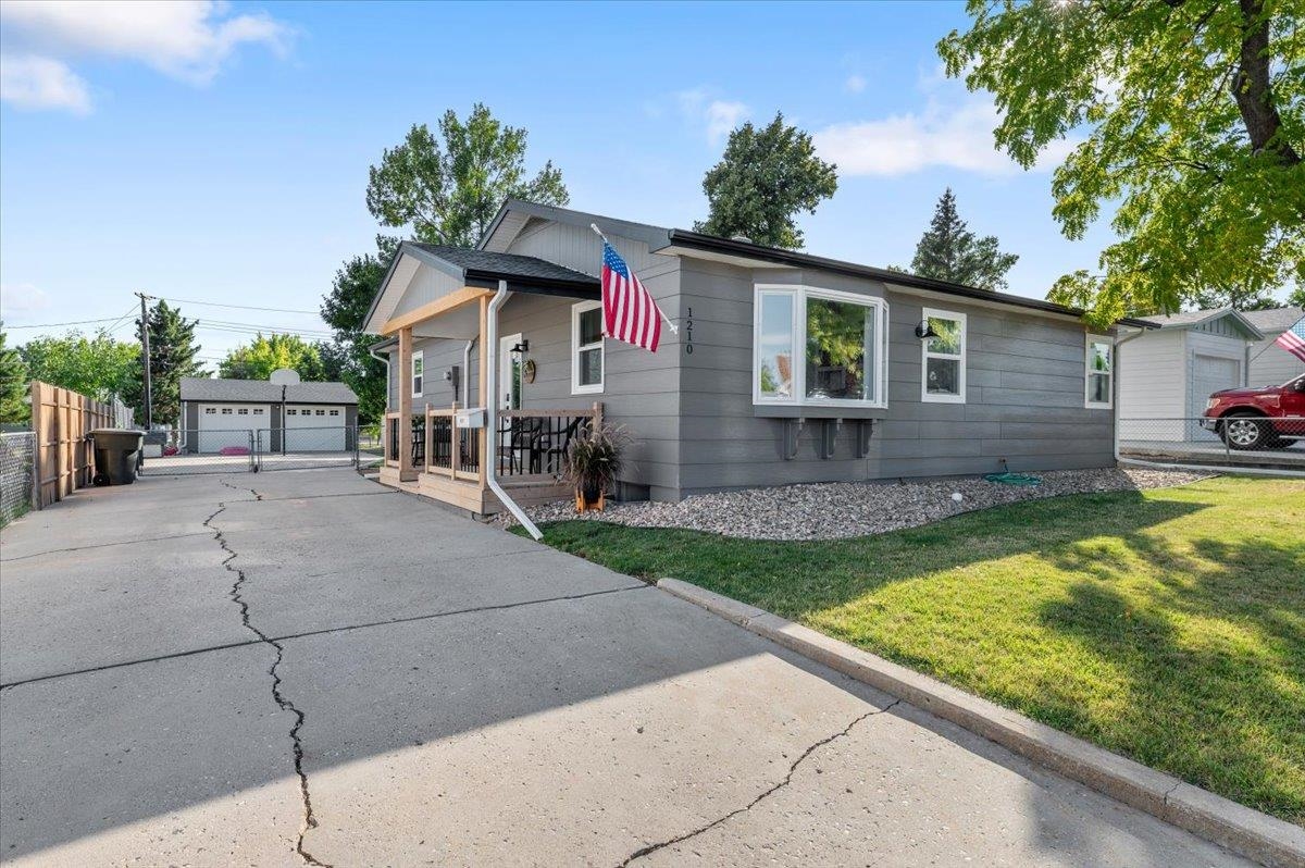 Union St, Belle Fourche, SD 57717