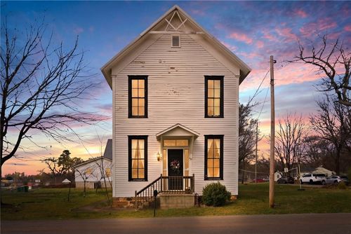 9 N Locust St, Farmington, AR, 72730-2000 | Card Image