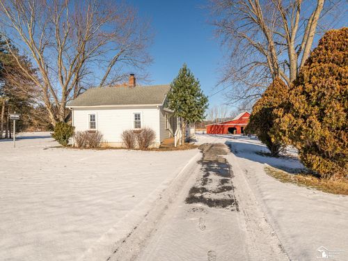 16246 Morocco Rd, Petersburg, MI, 49270-9415 | Card Image