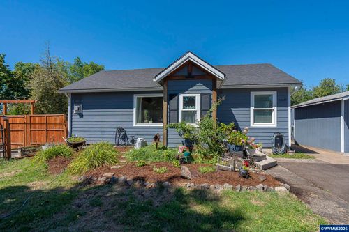 1510 S 10th St, Lebanon, OR, 97355-1733 | Card Image