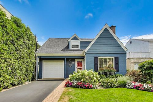 329 Ridge Rd, Kenilworth, IL, 60043-1039 | Card Image