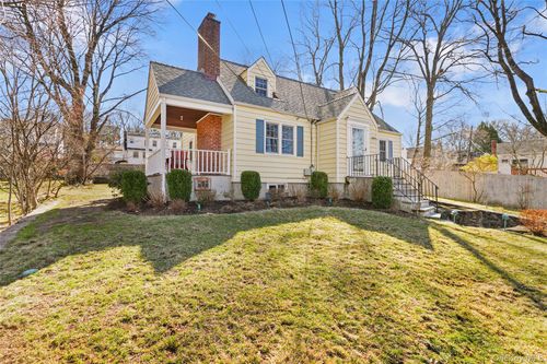 5 Birch St W, White Plains, NY, 10607-2801 | Card Image