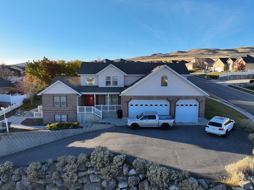 1035 N Valley Dr, Tremonton, UT, 84337 | Card Image